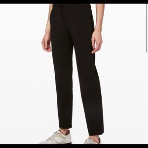 NWT On the Move Lululemon Black Pants. Size 4